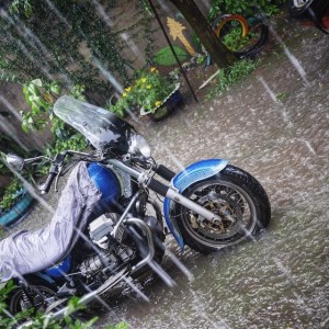 IL FERRO SOFFRE SOTTO L'ACQUA